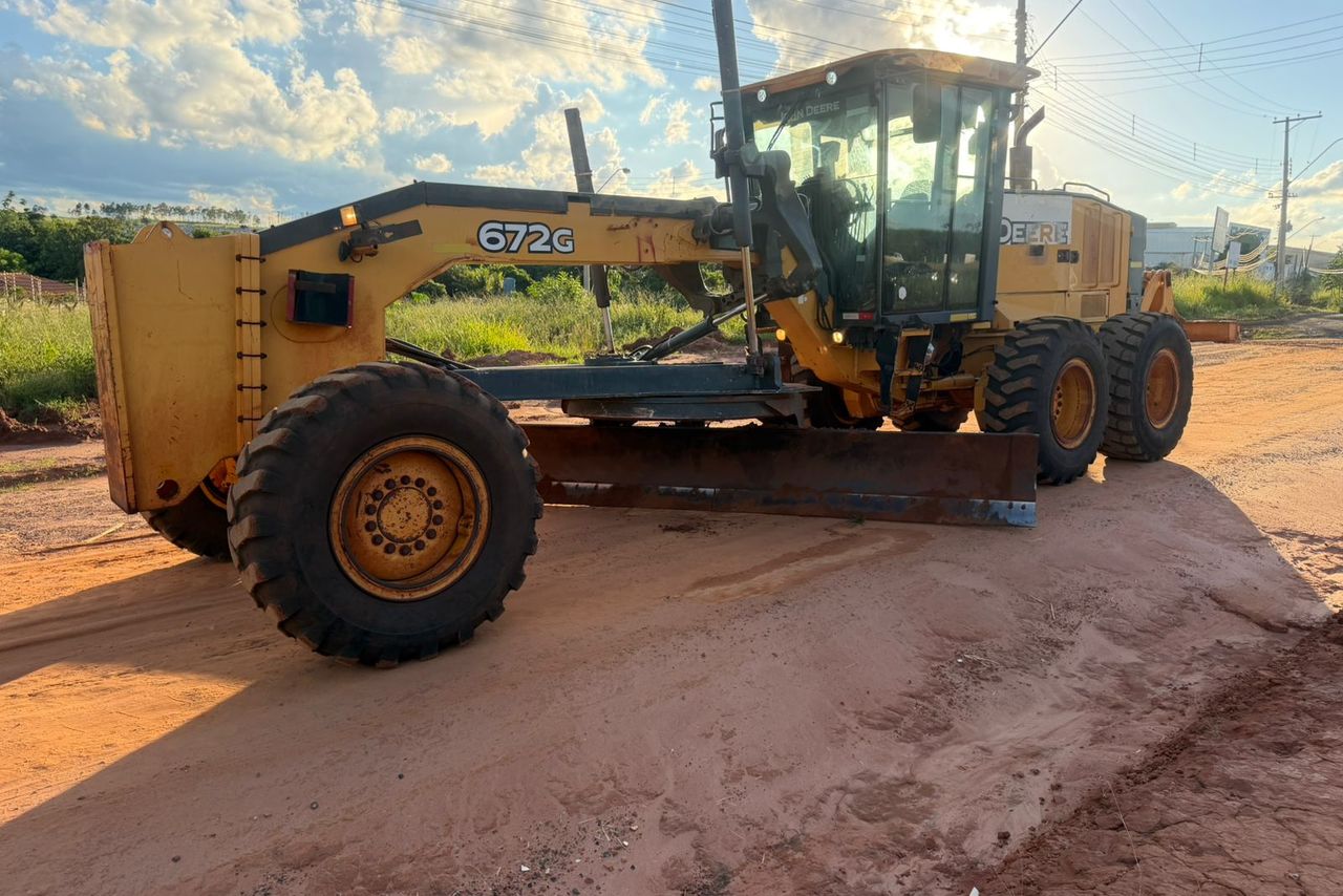 John Deere 672G - 16/16 7