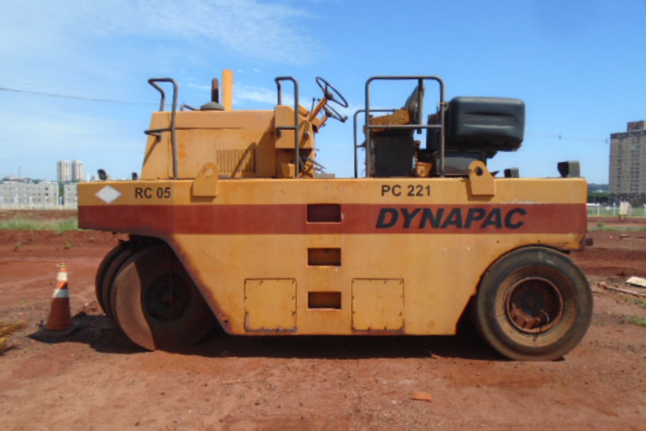 Dynapac CP221 - 08/08 2