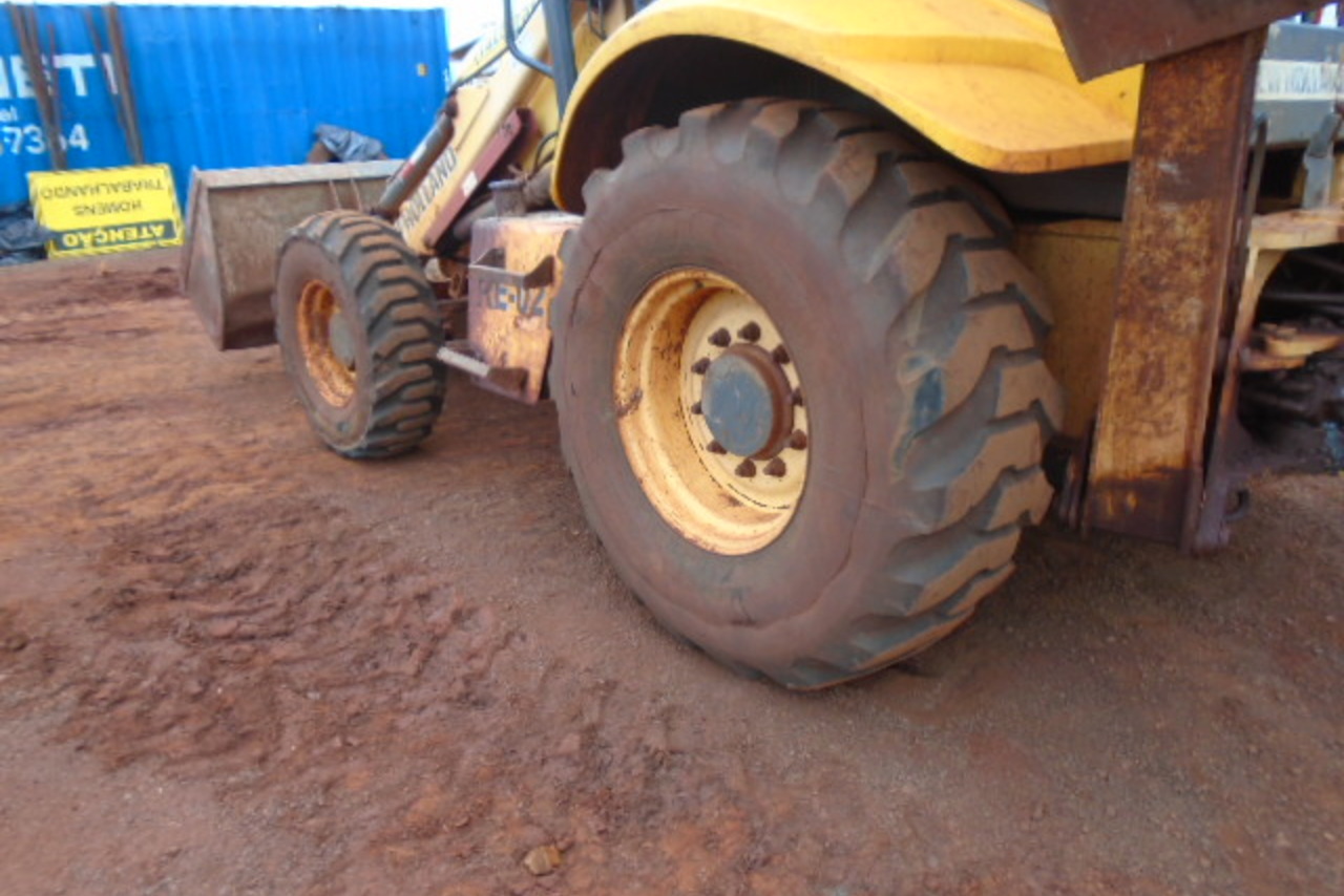 New Holland B90B - 11/11 5