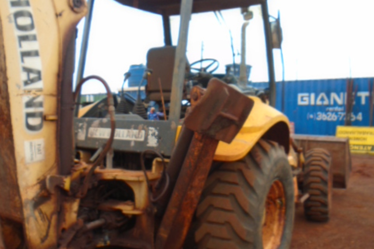 New Holland B90B - 11/11 7
