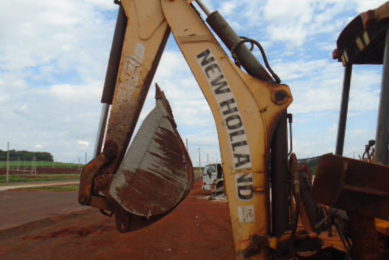 New Holland B90B - 11/11 9