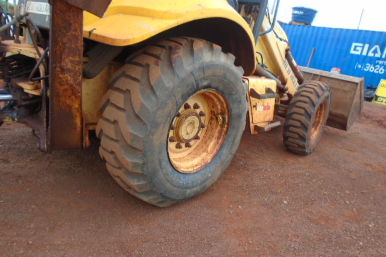 New Holland B90B - 11/11 10