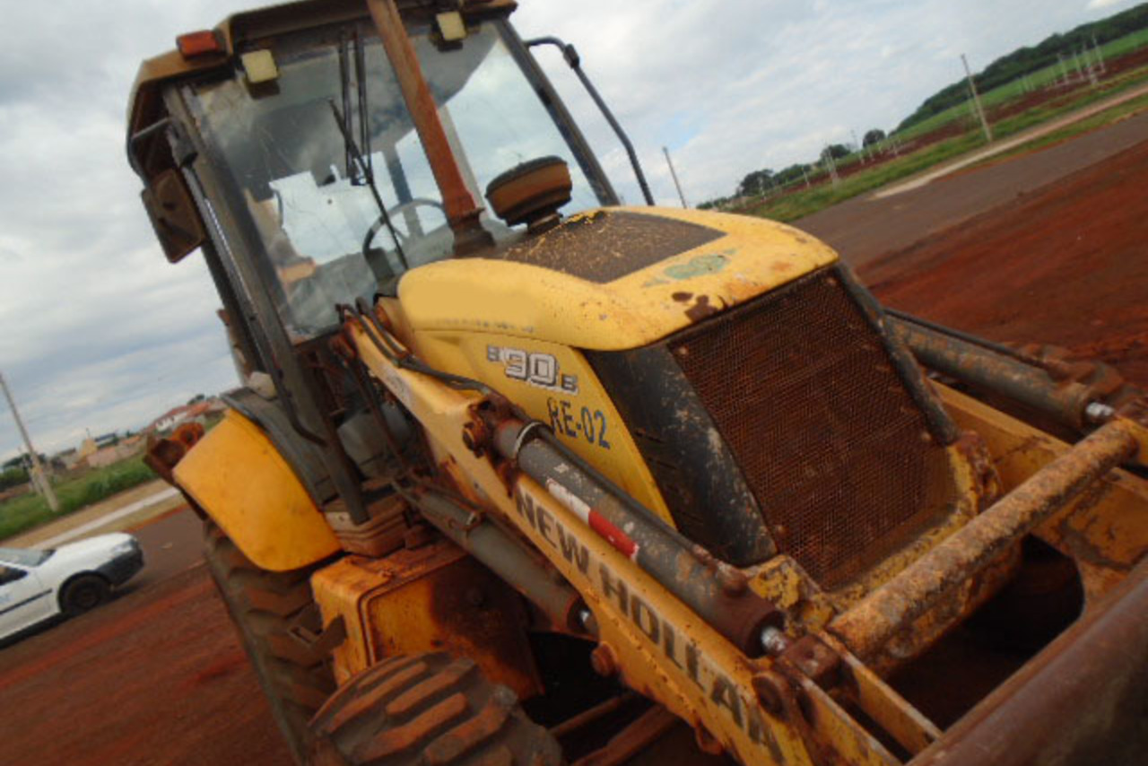 New Holland B90B - 11/11 17