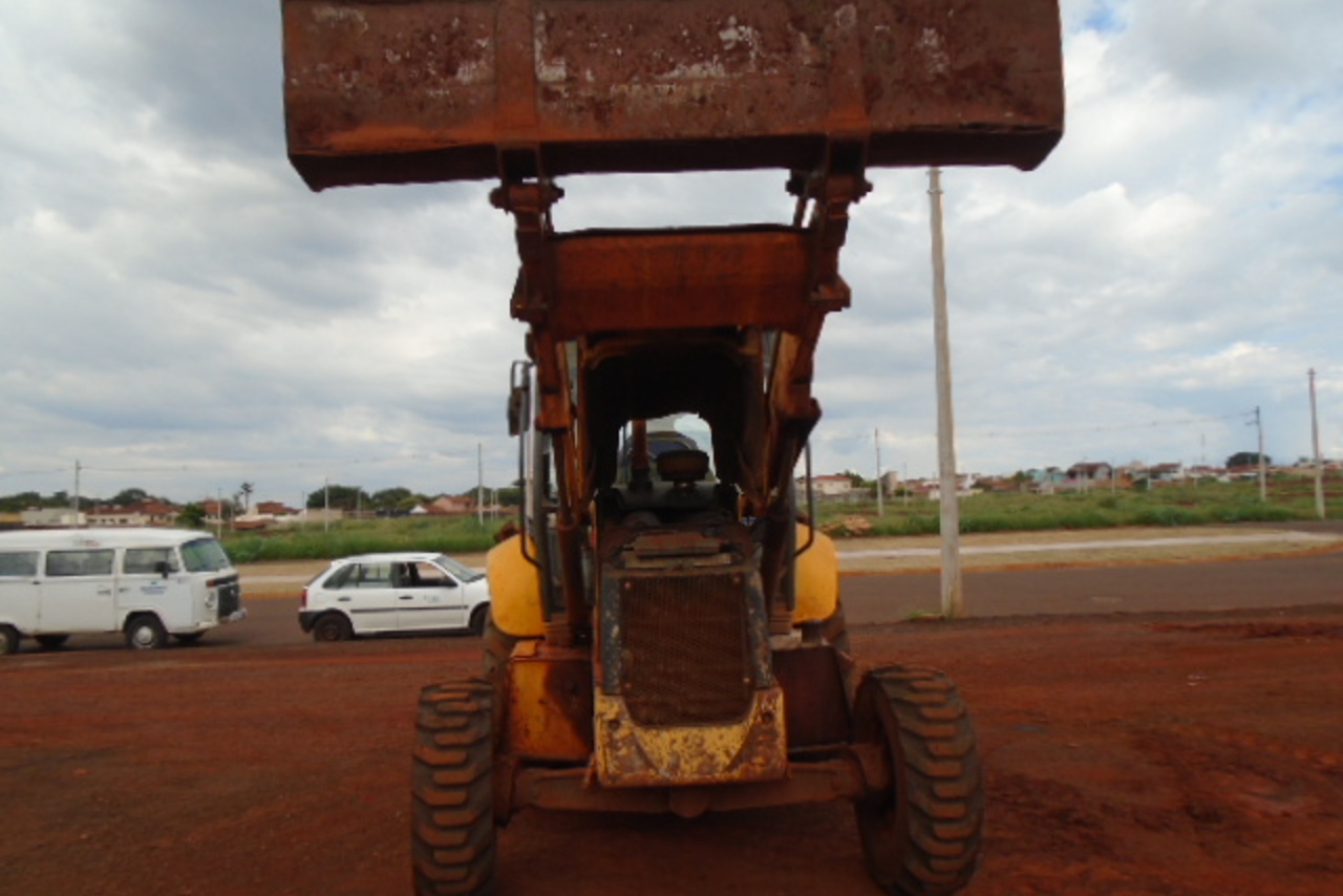 New Holland B90B - 11/11 20