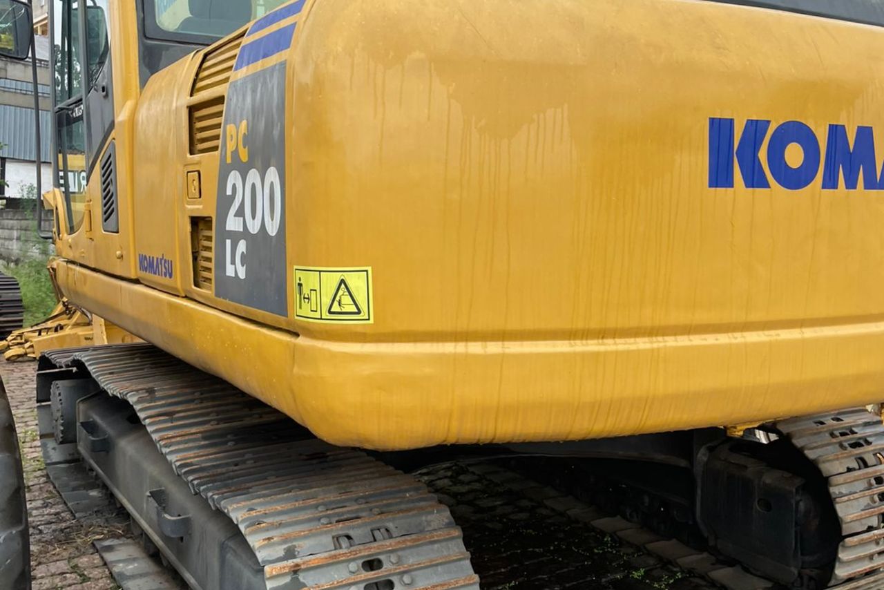 Komatsu PC200 - 10/10 4