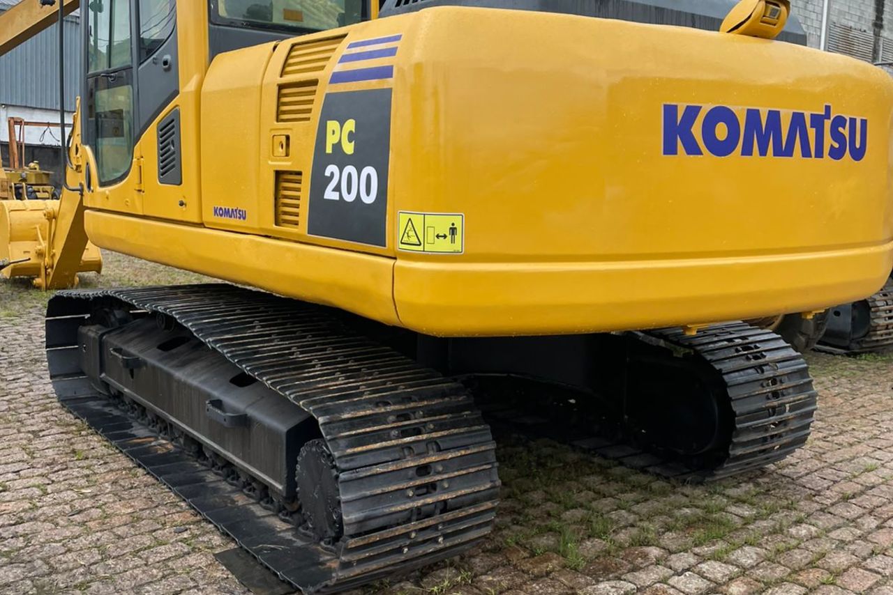 Komatsu PC200 - 10/10 6