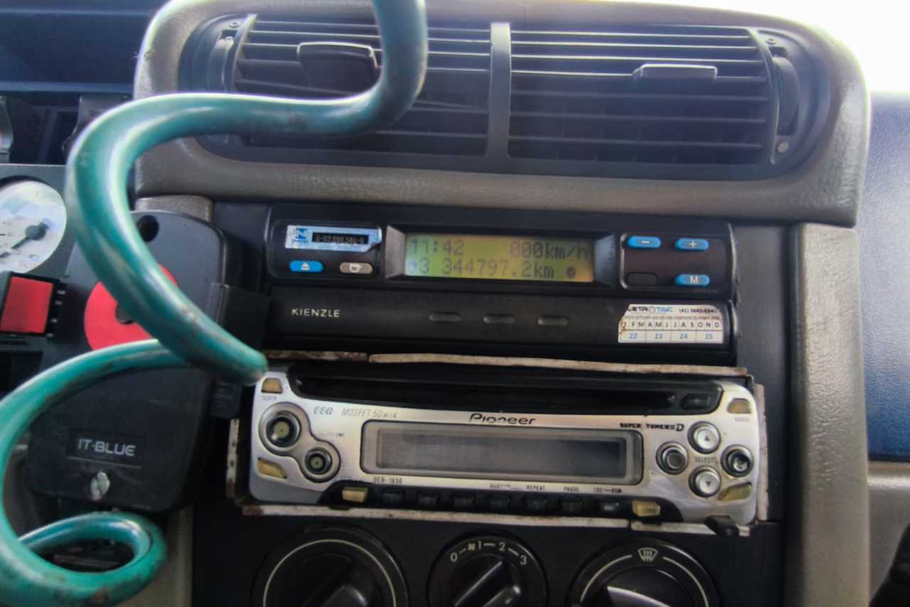 Volkswagen 23 210 - 04/04 4