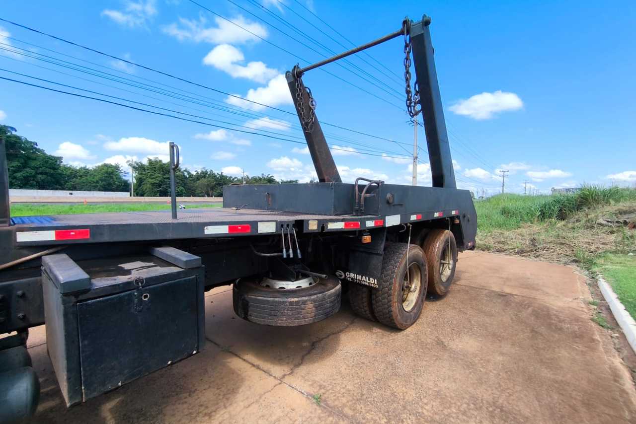 Volkswagen 23 210 - 04/04 7