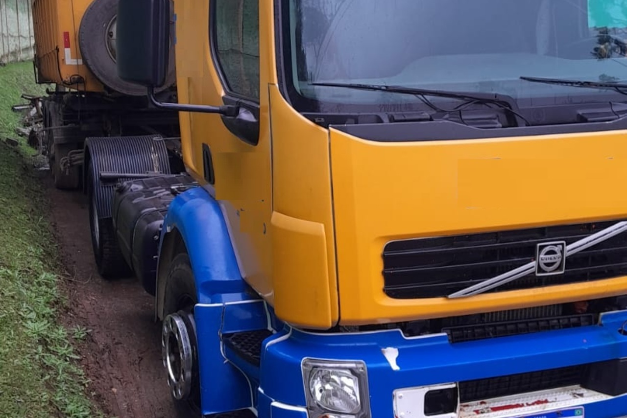 Volvo VM310 - 08/08 2