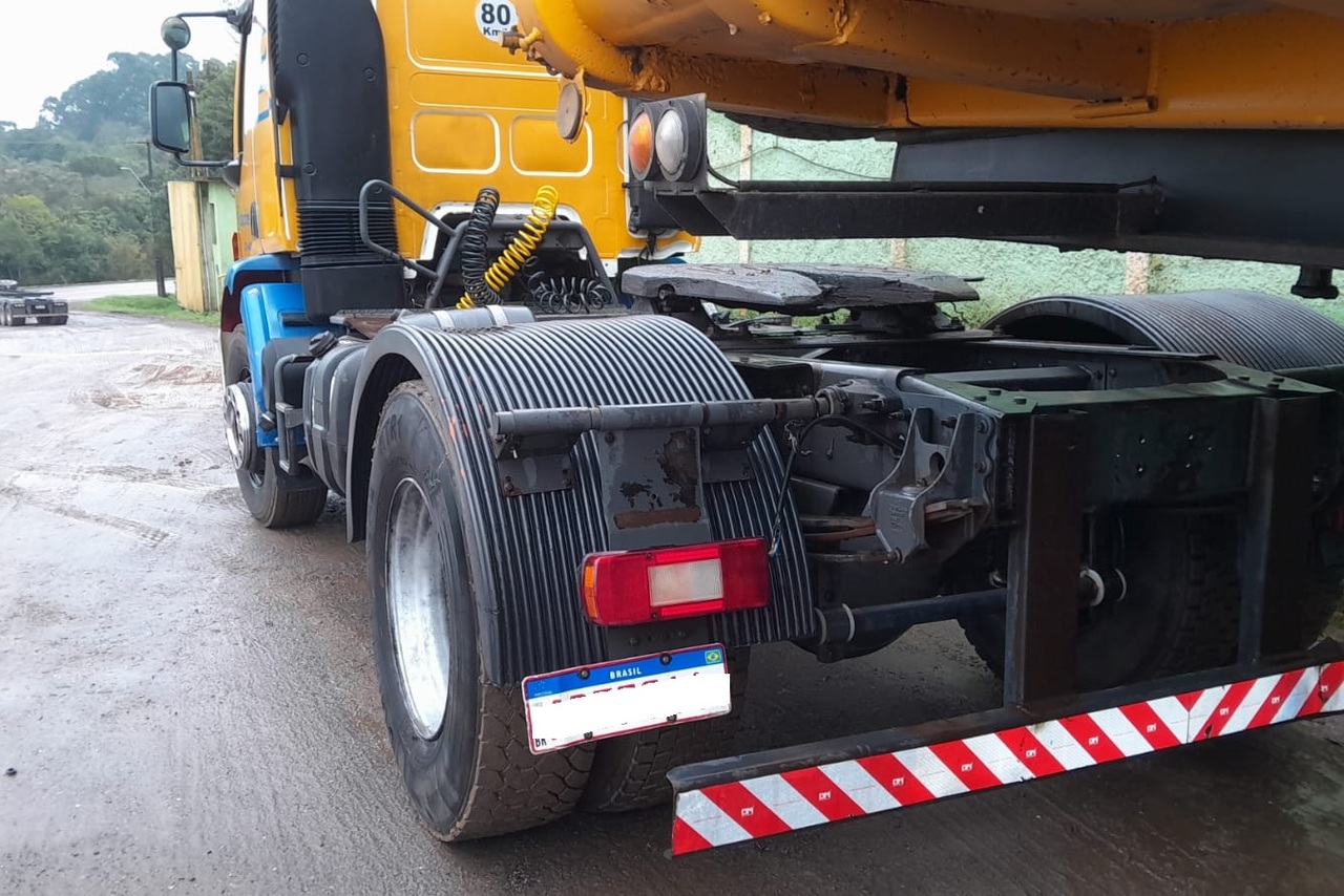 Volvo VM310 - 08/08 3