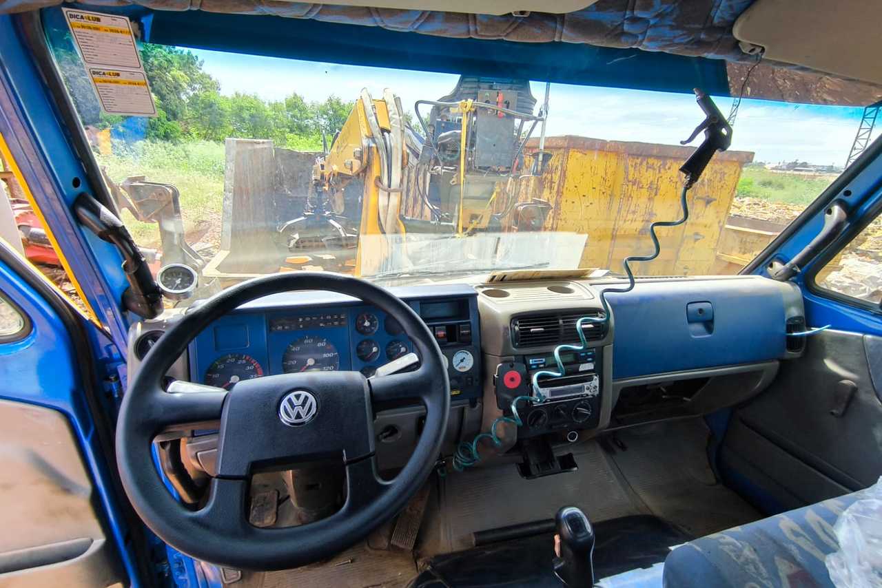 Volkswagen 23 210 - 04/04 13