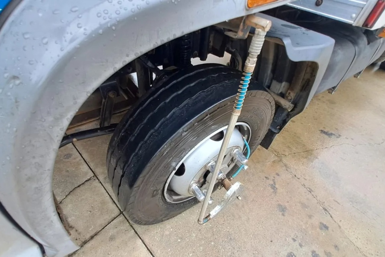Mercedes Benz Accelo 915 - 10/10 12