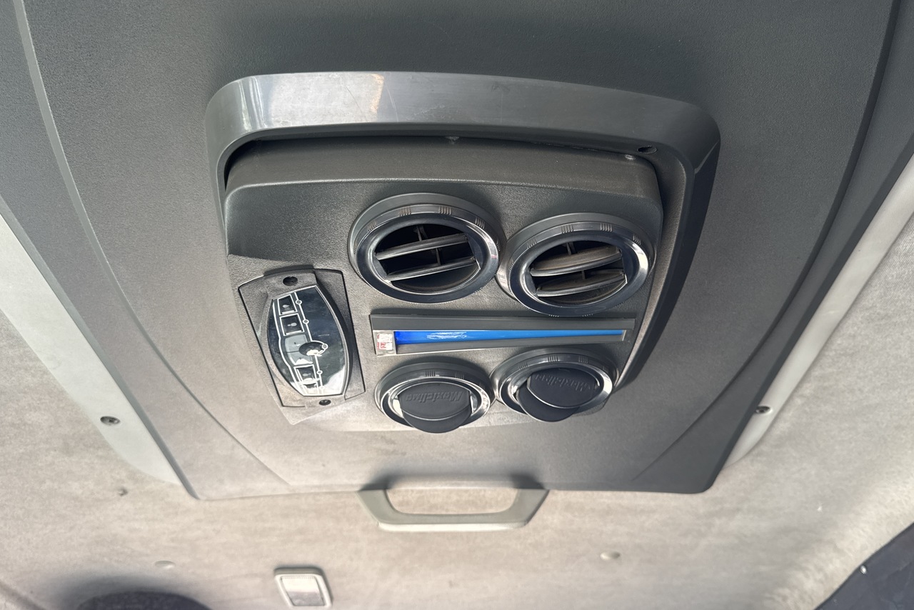Volkswagen 15-180 E Constellation - 11/11 9