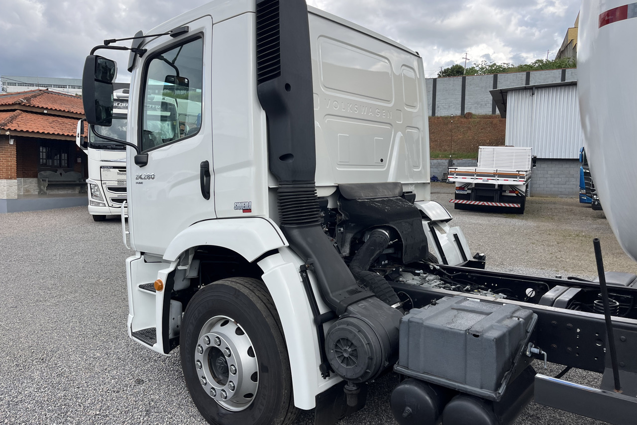 Volkswagen 24-280 E Constellation 6x2 - 21/22 7