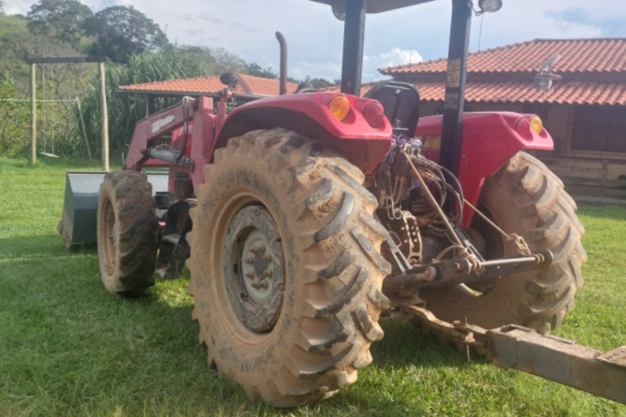 Massey Ferguson 4275 - 12/12 8