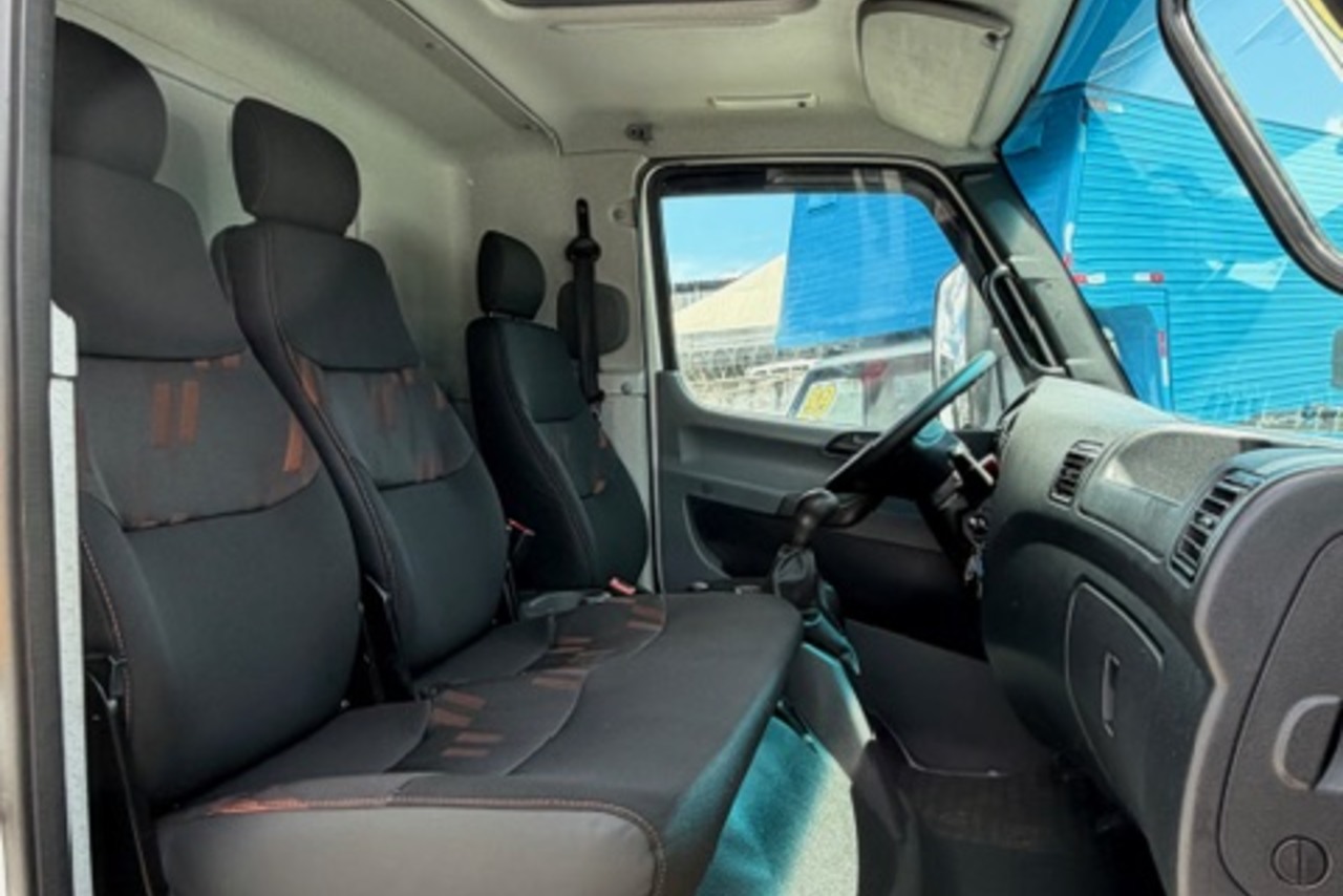 Mercedes Benz Accelo 815 - 21/22 7