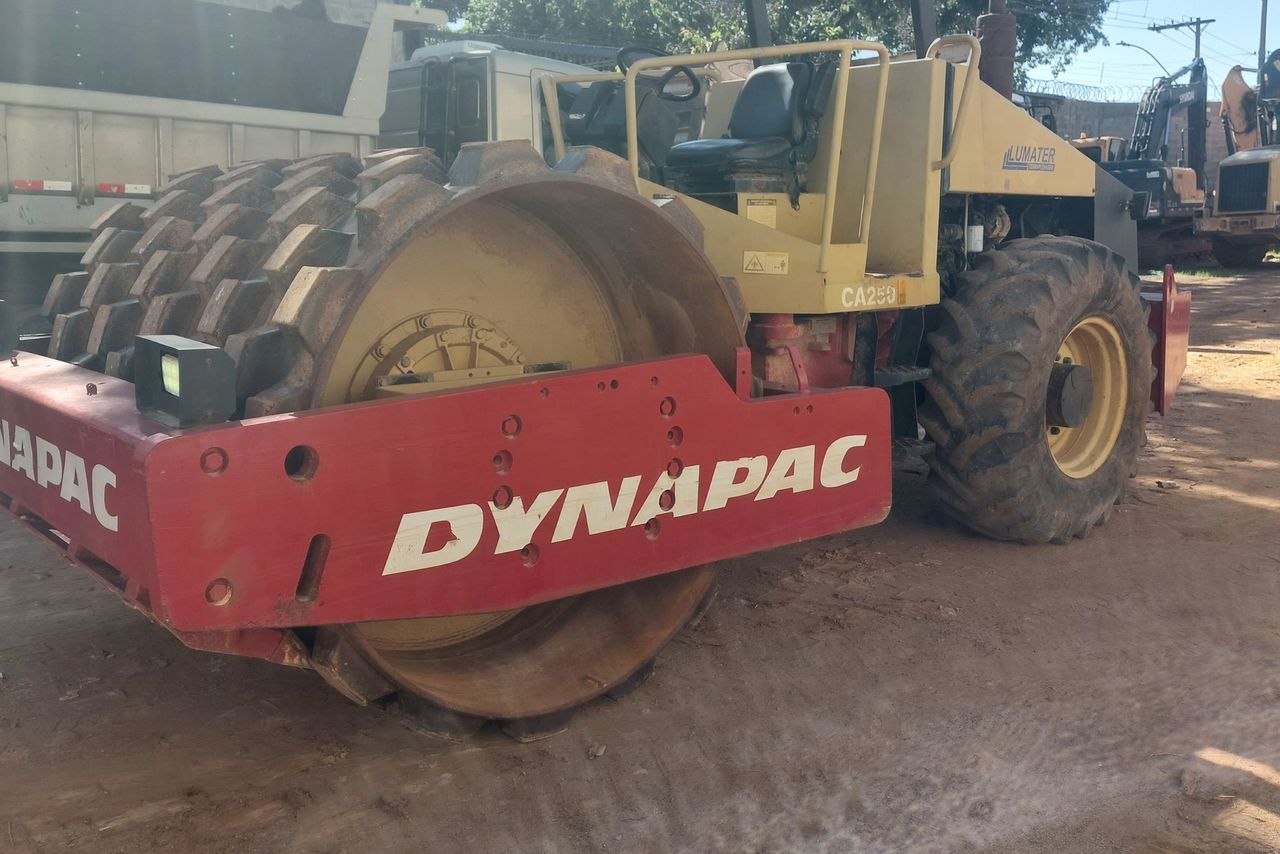 Dynapac Rolo CA 250 - 04/05 10