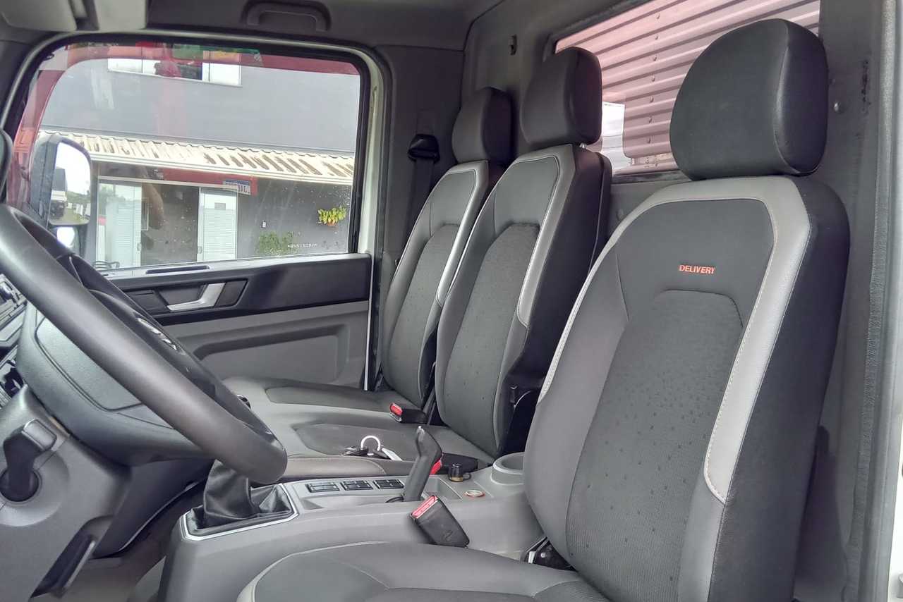 Volkswagen 11-180 Delivery  - 21/22 8