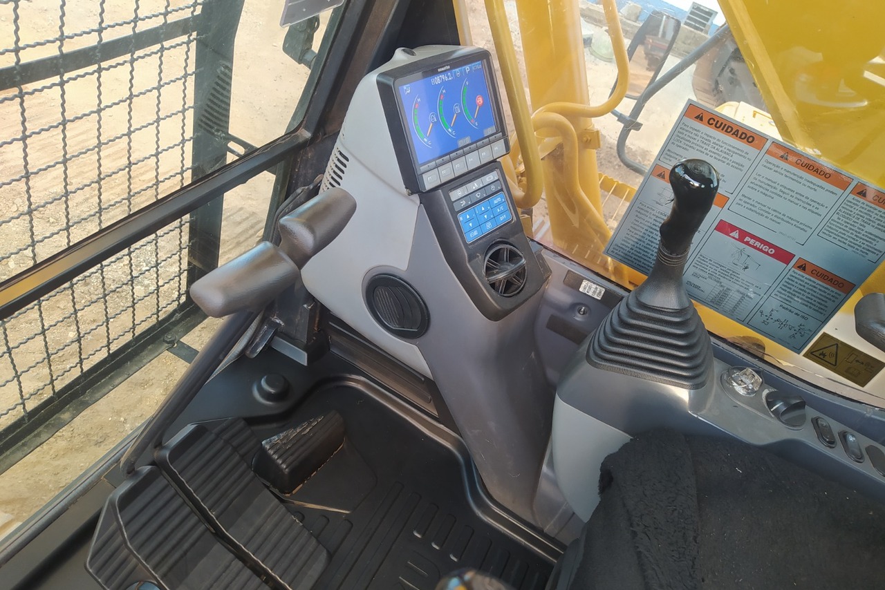 Komatsu PC200 - 18/18 8