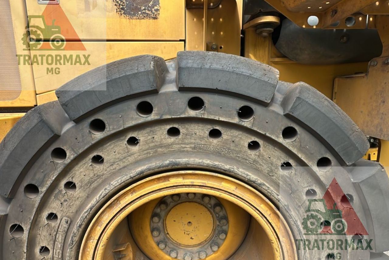 John Deere 624K - 18/18 3