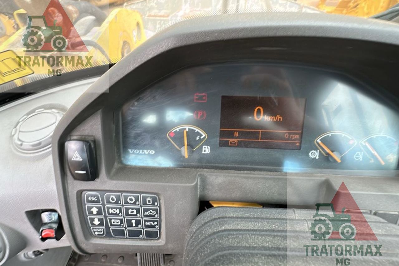 Volvo L90F - 23/23 3