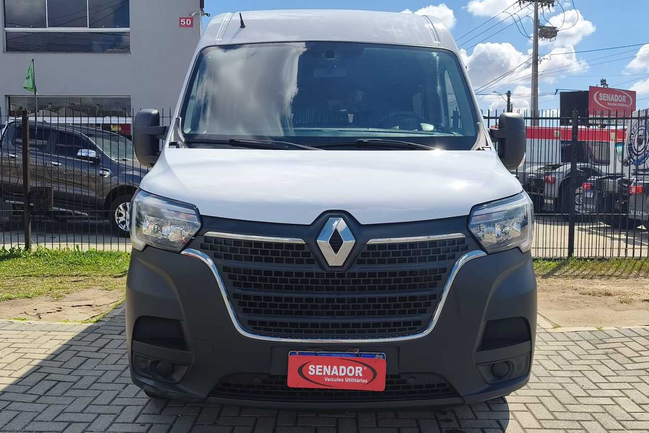 Renault Master Minibus - 23/24 4