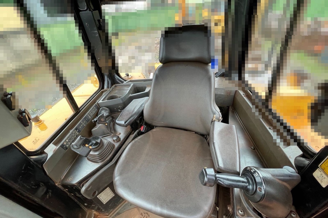 Caterpillar D8T - 20/20 16