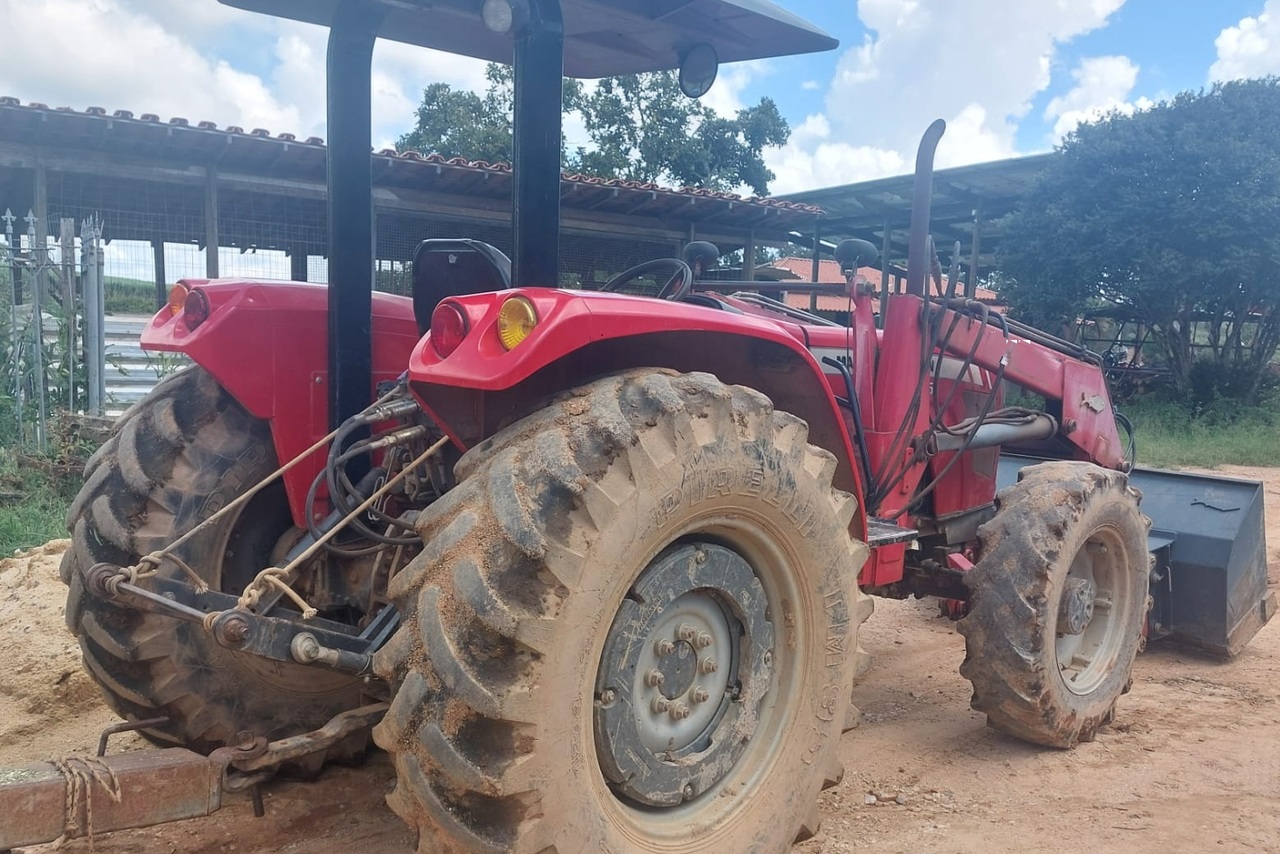 Massey Ferguson 4275 - 12/12 5