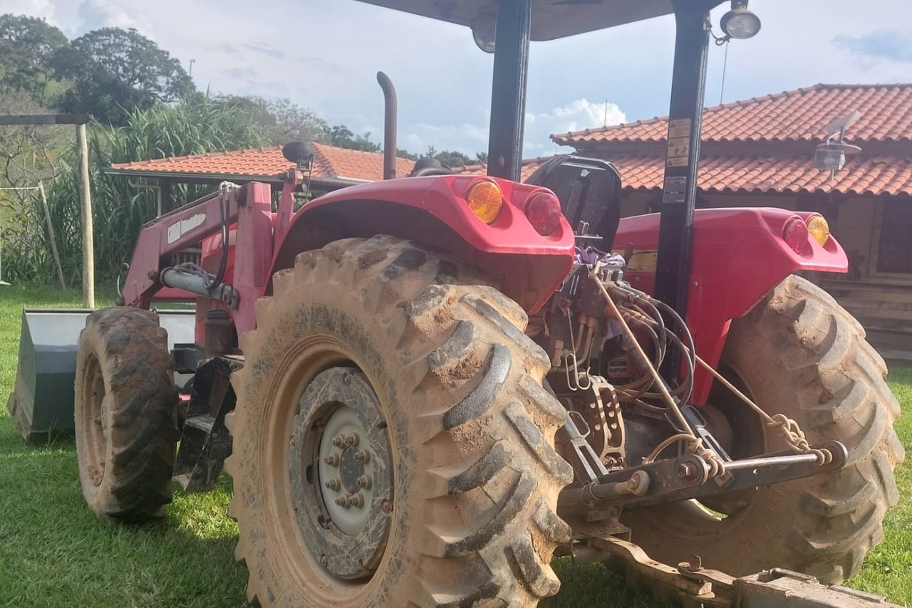 Massey Ferguson 4275 - 12/12 6