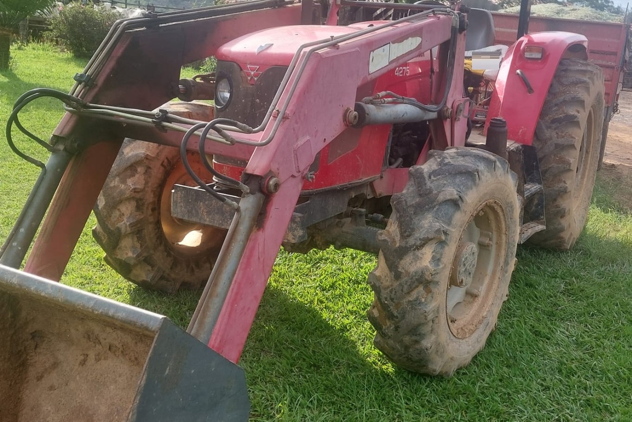 Massey Ferguson 4275 - 12/12 7