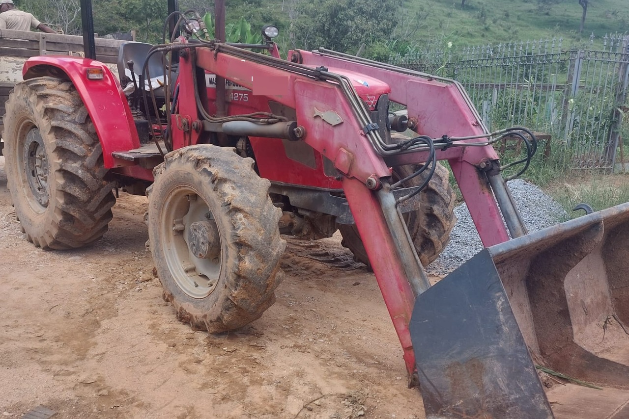 Massey Ferguson 4275 - 12/12 8
