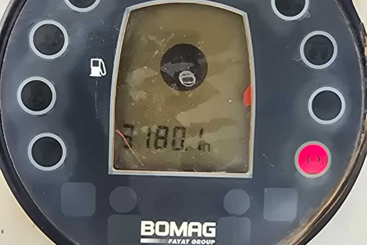 Bomag BW212 - 11/11 10