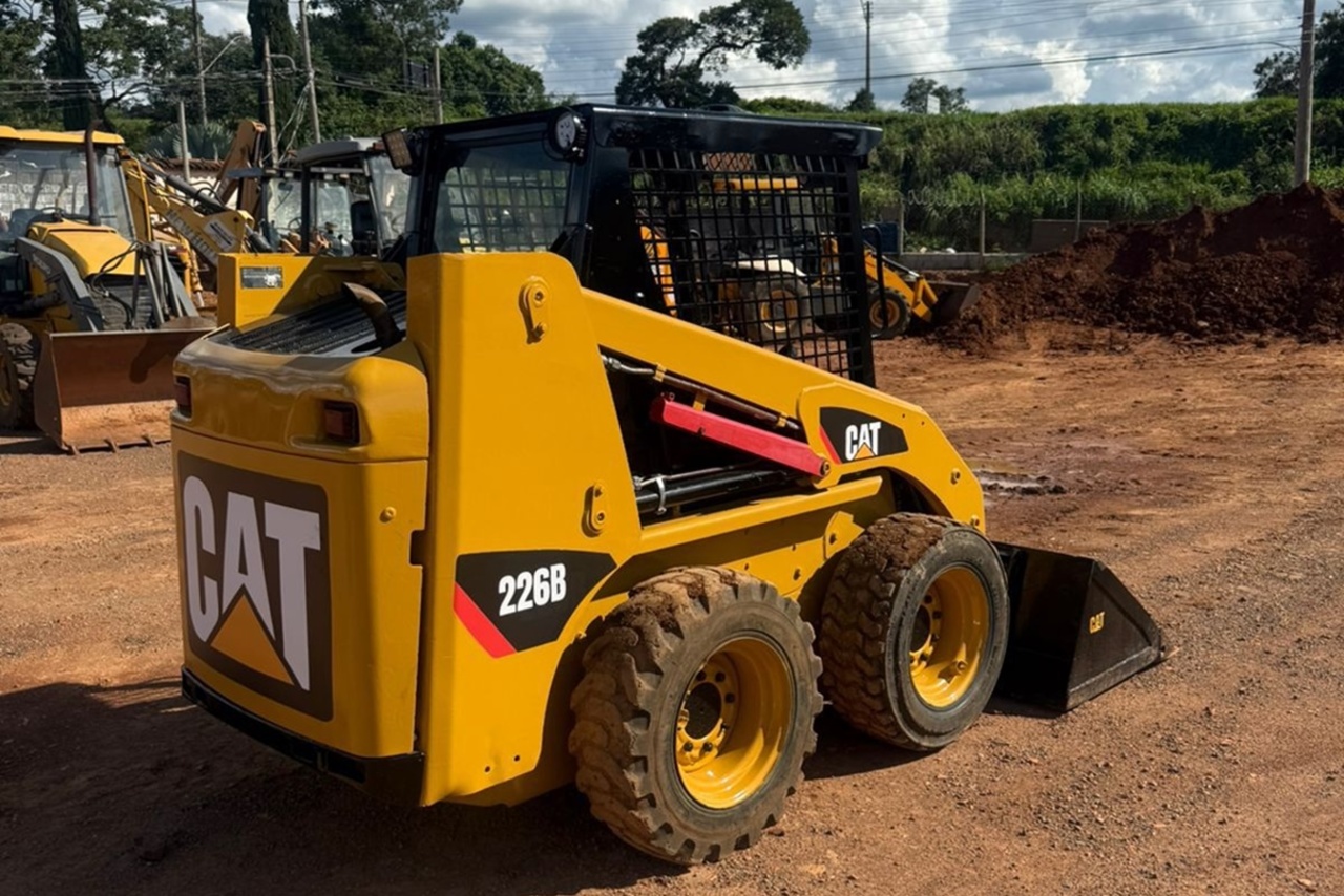 Caterpillar 226 - 12/12 7