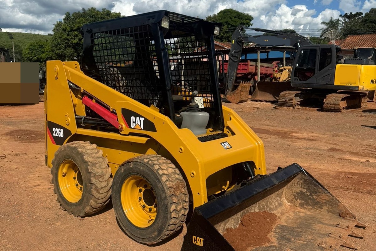 Caterpillar 226 - 12/12 11