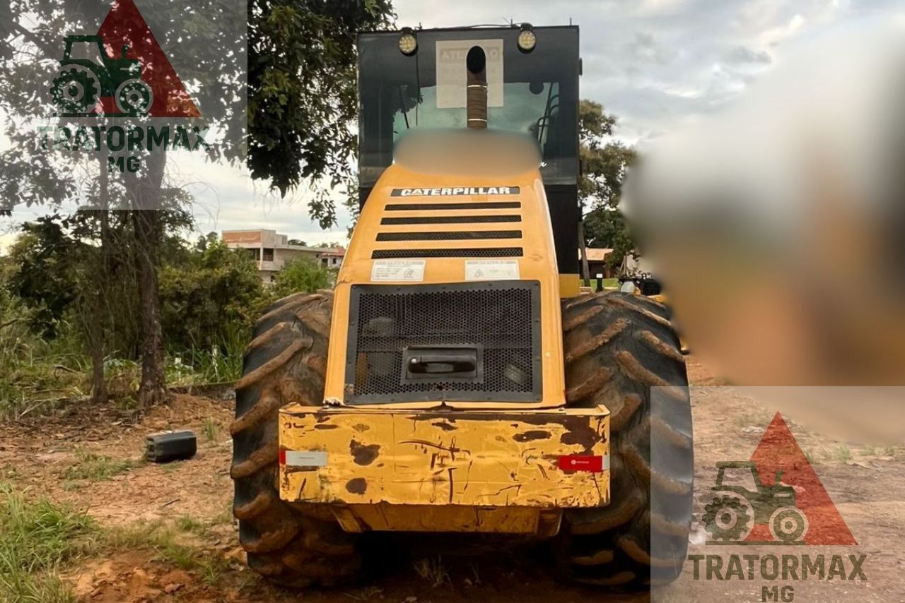 Caterpillar CP533E - 10/10 6