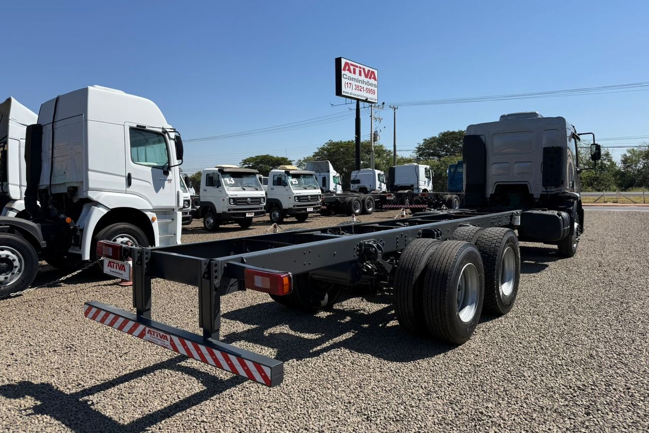 Volvo VM260 - 11/11 5