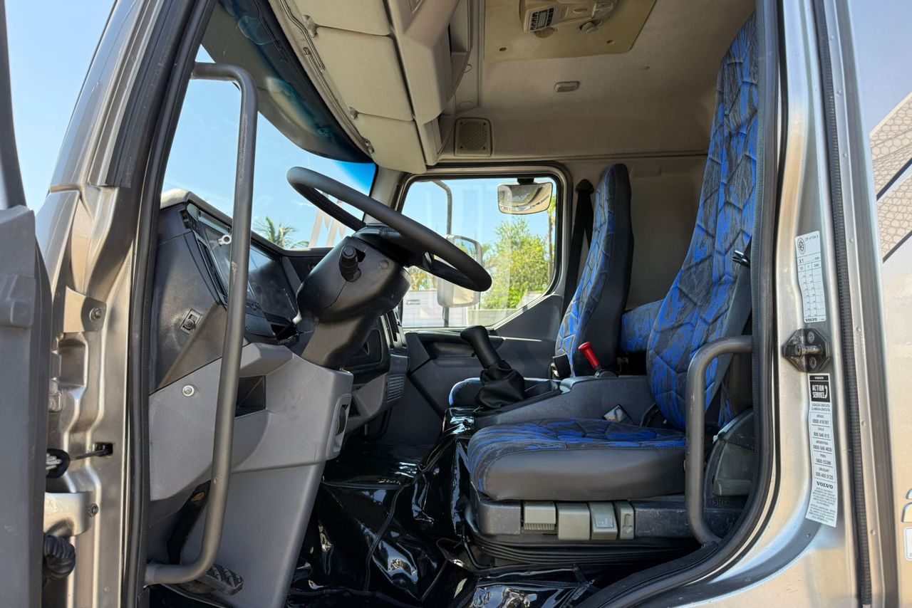 Volvo VM260 - 11/11 8