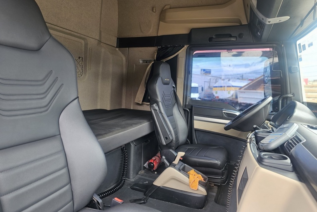 Volkswagen 28-460 6x2 Meteor - 21/22 18