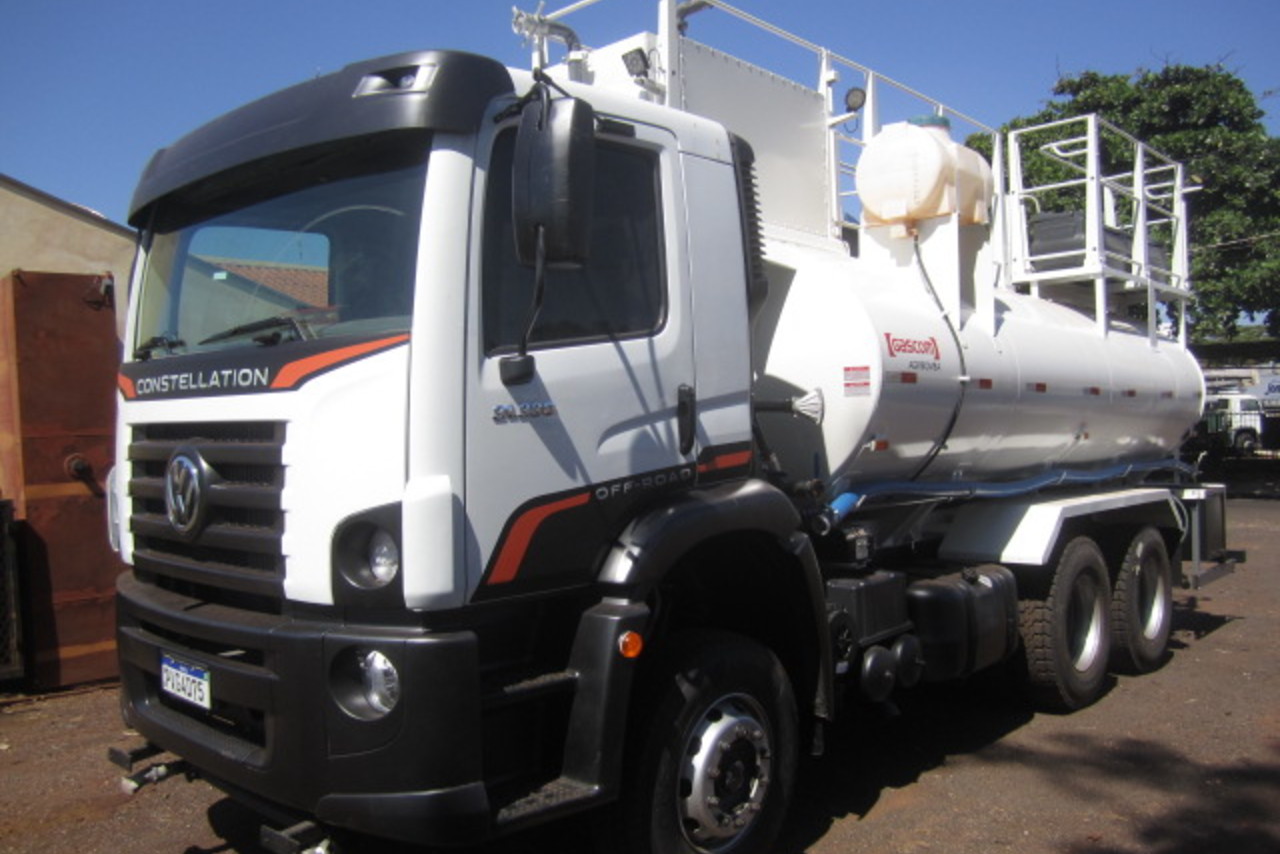 Volkswagen 31-330 E Constellation 6x4 - 14/15 2