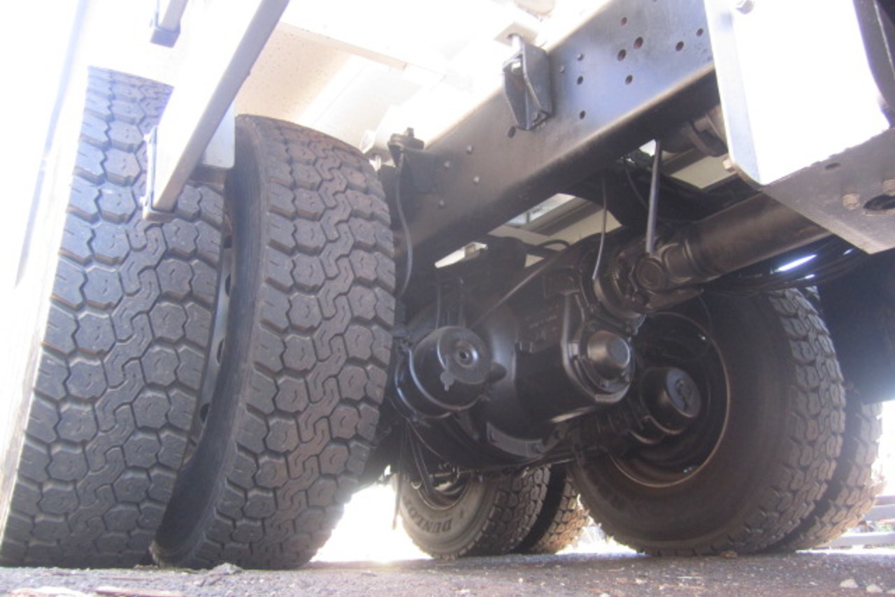 Volkswagen 31-330 E Constellation 6x4 - 14/15 6