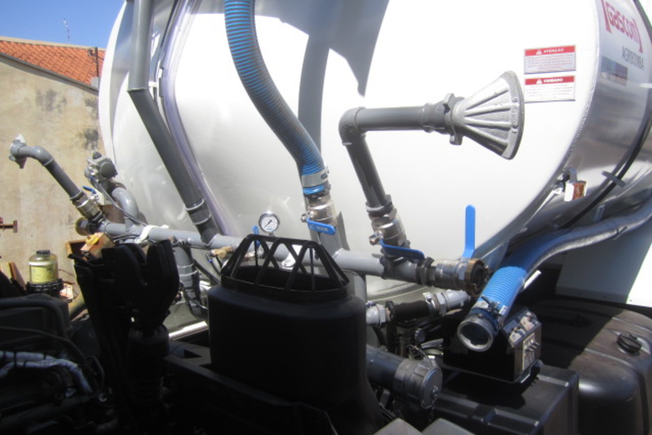 Volkswagen 31-330 E Constellation 6x4 - 14/15 17