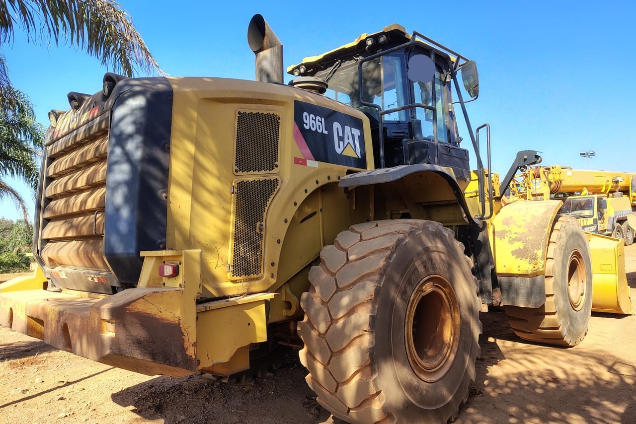 Caterpillar  966L - 18/18 4