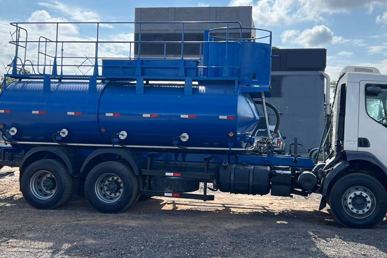 Volvo VM 270 - 13/13 2