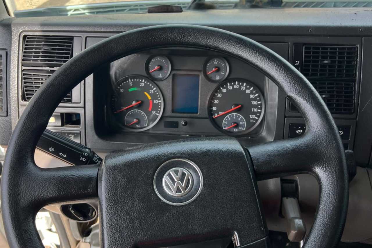 Volkswagen 17-260 E Constel. 4x2 - 18/18 2