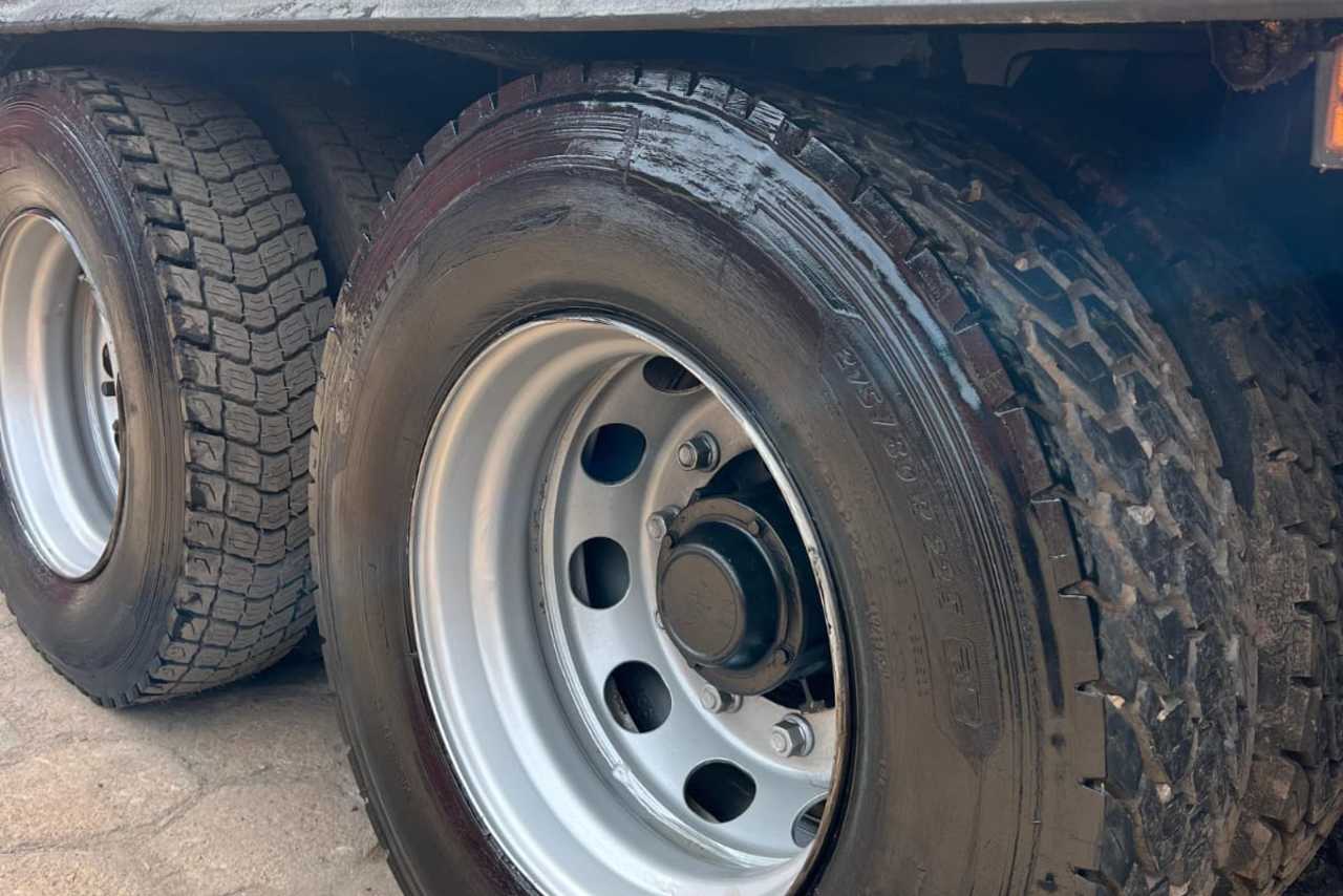 Volkswagen 17-260 E Constel. 4x2 - 18/18 5