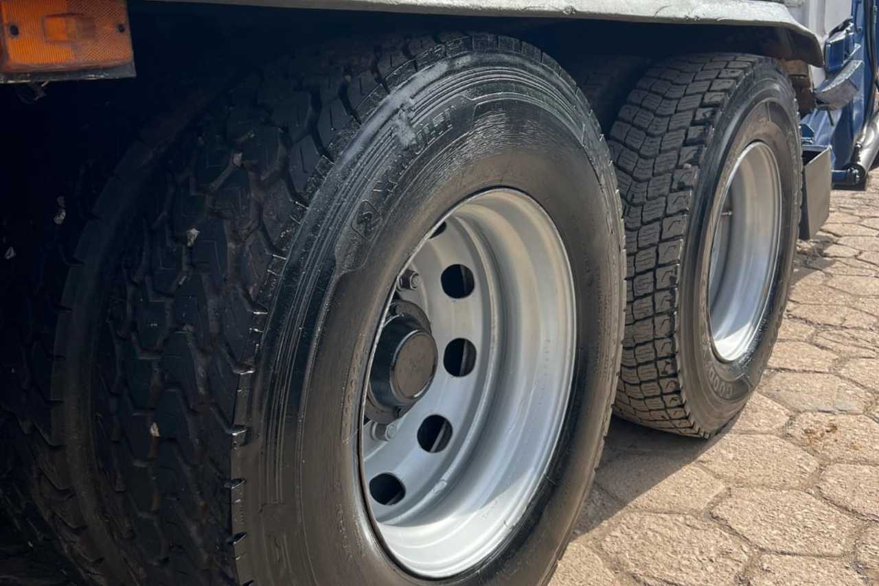 Volkswagen 17-260 E Constel. 4x2 - 18/18 6