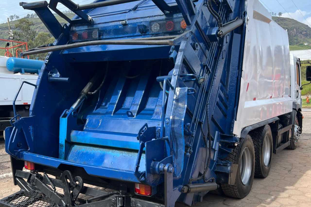 Volkswagen 17-260 E Constel. 4x2 - 18/18 9