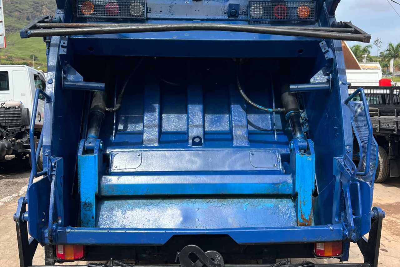 Volkswagen 17-260 E Constel. 4x2 - 18/18 13
