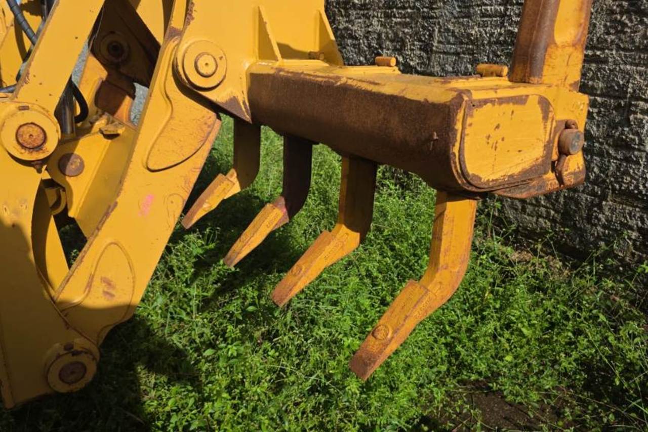 Caterpillar 140K - 18/18 8