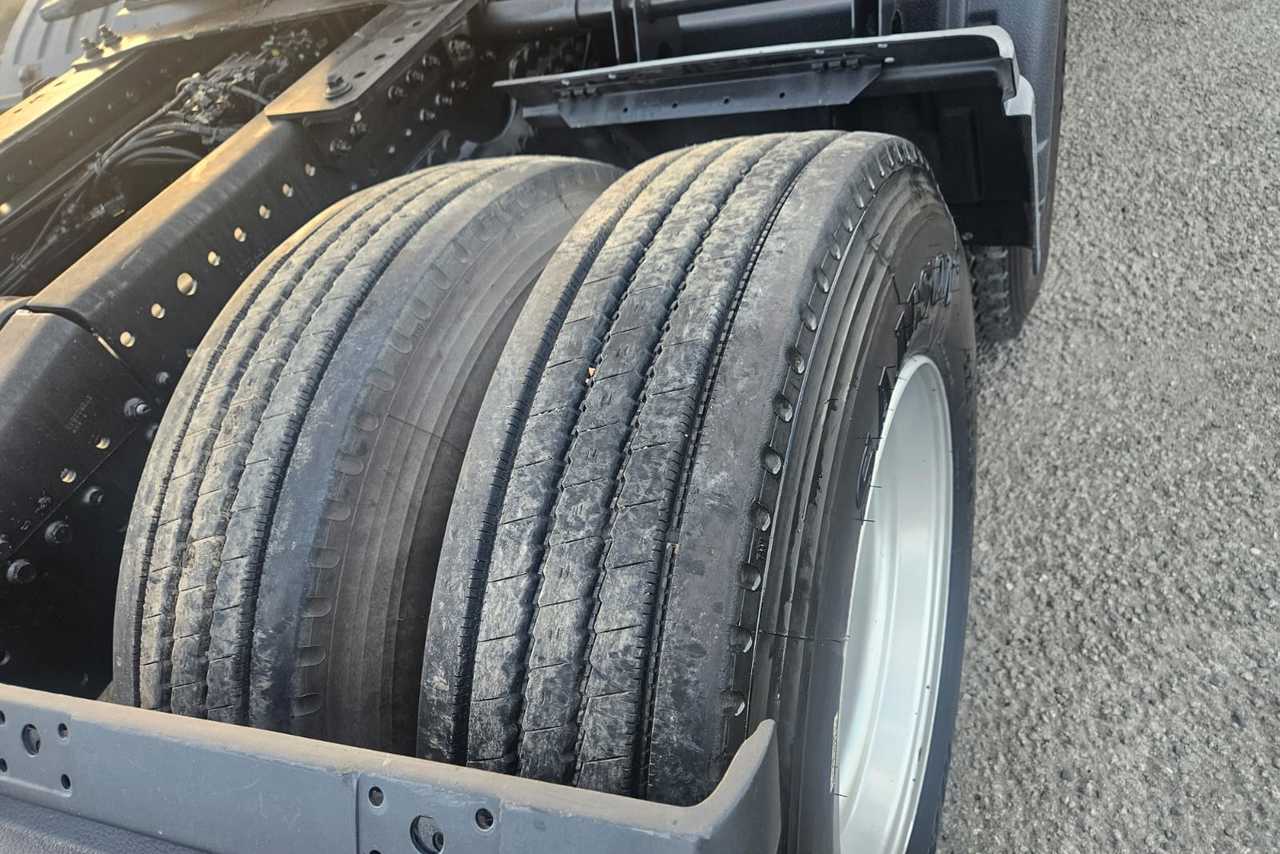 Volkswagen 28-480 6x2 Meteor - 23/24 6